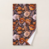 Moody poppies on black pattern bad handdoek (Handdoek)