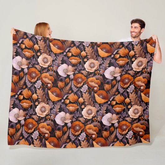 Moody poppies on black pattern fleece deken (In situ)