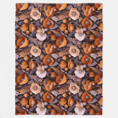 Moody poppies on black pattern fleece deken (Voorkant)