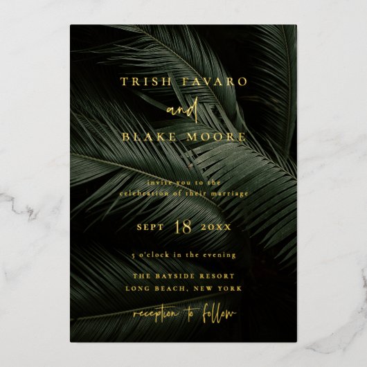 Moody Tropics Wedding Folie Uitnodiging (Voorkant)