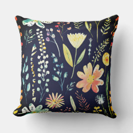 Moody wildflower pattern kussen