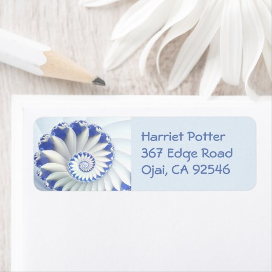 Mooi blauw en wit Zee Shell Fine Fractal Art Etiket (Insitu)