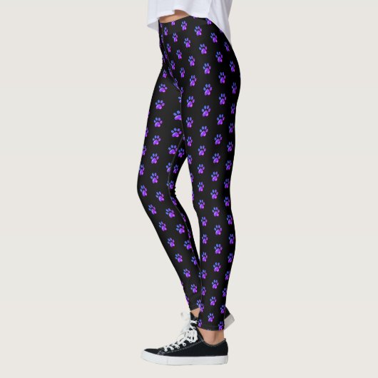 Mooi blauw violet poot patroon op zwart leggings (Links)