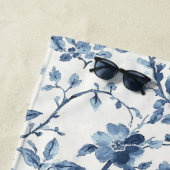 Mooi blauw wit bloemmotief   strandlaken (In situ)