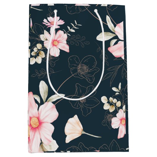 Mooi Blush Bloemen Patroon Blauw Medium Cadeauzakje (Voorkant)