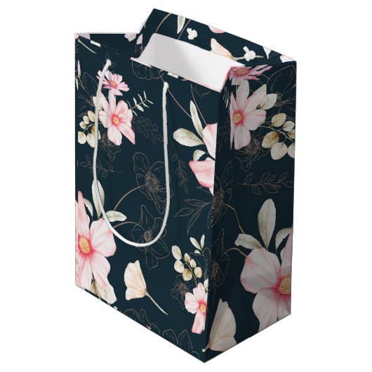 Mooi Blush Bloemen Patroon Blauw Medium Cadeauzakje (Achterkant Gekanteld)