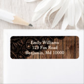 Mooi bruin hout en faux kant etiket (Insitu)