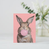 Mooi bruin konijn kauwen bubble gum briefkaart (Staand voorkant)