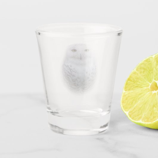 Mooi, drommelig en Serene Snowy Owl Shot Glas (Achterkant)