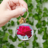 Mooi hemels Roos rood tegen blauw Sleutelhanger (Hand)