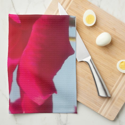 Mooi hemels Roos rood tegen blauw Theedoek (Quarter Fold)