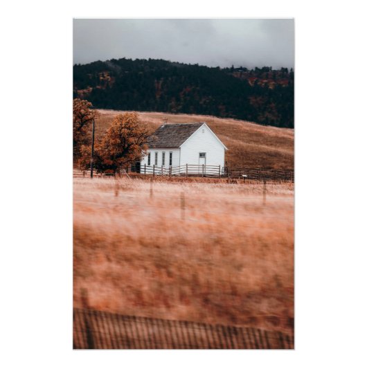 Mooi klein wit gebouw in Golden Meadow Perfect Poster (Voorkant)