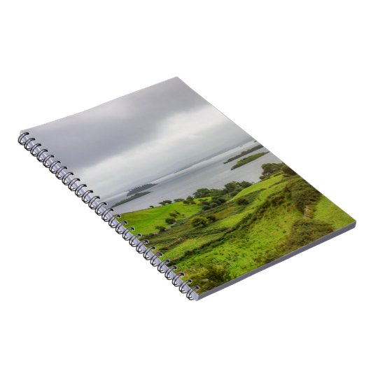 Mooi landschap in Ierland Notitieboek (Rechterzijde)