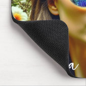 Mooi Meisje met Zonnebril Reflectie Bloemen Muismat (Hoek)