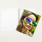 Mooi Meisje met Zonnebril Reflectie Bloemen Planner (Display)