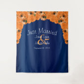 Mooi Oranje Roos en Navy Blue IV Wandkleed (Voorkant)