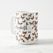 Mooi Oranje Vlinders Aangepaste Naam Koffiemok (Voorkant links)