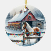 Mooi Paard op een Kerst Boerderij Gepersonaliseerd Keramisch Ornament (Voorkant)