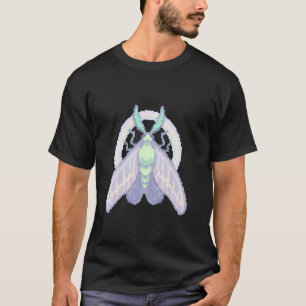 Mooi Pastel Regenboog Pixel Art Mot Insect Vrouw T-shirt