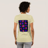 Mooi roze bloemen patroon t-shirt (Achterkant volledig)