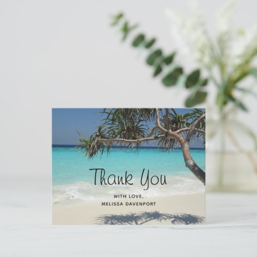 Mooi tropisch strand in het zeeparadijs bedankt briefkaart (Staand voorkant)