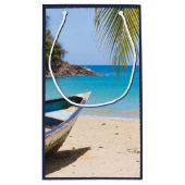 Mooi tropisch strand met een rowboot bedankt klein cadeauzakje (Achterkant)