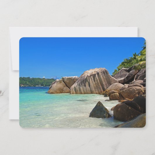 Mooi tropisch Zee Rocky Coastline Wedding Save The Date (Achterkant)