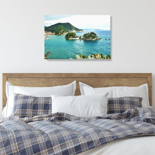 Mooi uitzicht van Parga eilandje, Griekenland Canvas Afdruk (Insitu (Slaapkamer))
