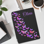 Mooi vlinderpatroon Paarse roze zwart iPad Air Cover<br><div class="desc">Voeg jouw naam toe aan dit prachtige Paarse vlinderontwerp met de Olivia-sjabloon en creëer een unieke gave die je niet zult vinden op de hoge straat. Deze kleurrijke, gedurfde, levendige vette vlinders in blues, roze, paars, geel en oranje waar ze gemaakt zijn met digitaal schilderen. Mooie artsy vlinder illustreert originele...</div>