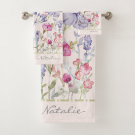 Mooi waterverf bloemmotief in roze pastel met mono bad handdoek