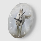 Mooi wit paard in mist grote klok (Hoek)