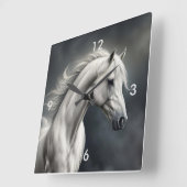 Mooi wit paard stromende manen vierkante klok (Hoek)