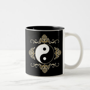 Mooi Yin Yang-ontwerp in zwart-wit en goud Tweekleurige Koffiemok