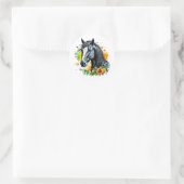 Mooi zwart paard omringd door gele bloemen ronde sticker (Tas)