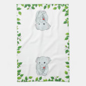 Mooie, aangepaste olifant en groene bladeren op wi theedoek (Verticaal)