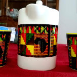 Mooie Afrikaanse theepot<br><div class="desc">Ik werd geïnspireerd door de prachtige Afrikaanse kleuren om deze theepot te creëer. Afrika heeft zulke prachtige heldere,  vette kleuren in hun kleren en hun nationale vlag. Deze theepot heeft een gedrukt afbeelding kunstwerk dat ik met gekleurde potloden creeerde.</div>