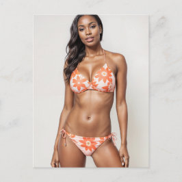 Mooie Afro-Amerikaanse bikini model in perzik Briefkaart