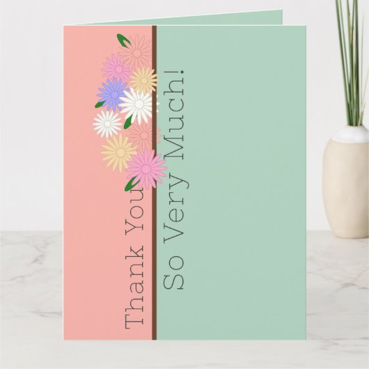 Mooie Arrangement van Kleurrijke Daisies op Sill Bedankkaart (Voorkant)