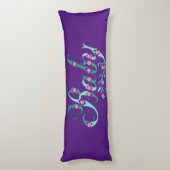 Mooie babyblauwe Paarse roze bloemen Lichaamskussen (Achterkant (Verticaal))