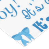 Mooie babyjongen met Baby, aangepast cadeau Tafelkleed (Gekanteld)