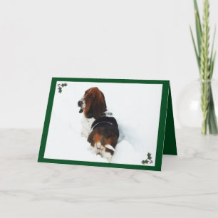 Mooie basset in sneeuw op kerstkaart met Holly Feestdagen Kaart