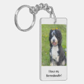 Mooie Bernedoodle met gele bloemetjes Sleutelhange Sleutelhanger (Voorkant Links)