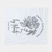 Mooie Blauwe Bloemen Afgeleide Tuinman Naam Fleece Deken (Voorkant (Horizontaal))