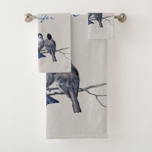 Mooie blauwe grijze vogels op een Aangepaste naam  Bad Handdoek (Insitu)