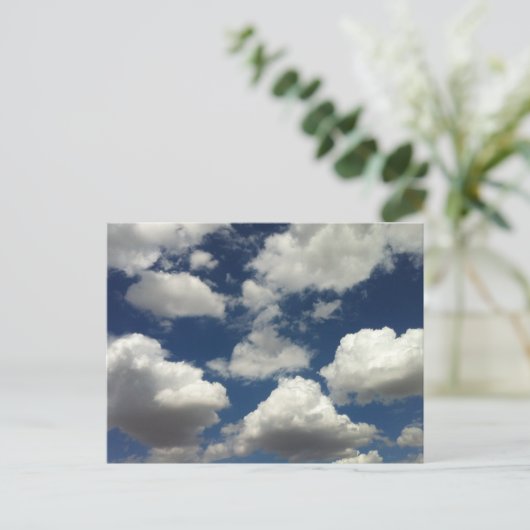 Mooie blauwe hemel met Puffy White Clouds Briefkaart (Staand voorkant)