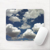 Mooie blauwe hemel met Puffy White Clouds Muismat (Met muis)