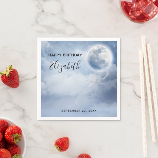 Mooie blauwe hemel met vliegende zwanen op zaterda servet (Insitu)