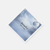 Mooie blauwe hemel met vliegende zwanen servet (Hoek)