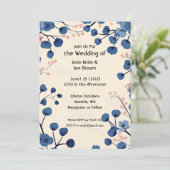Mooie blauwe kersenbloesem bruiloft uitnodiging (Staand voorkant)