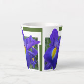 Mooie blauwe, latte Mok voor Iris-design (Voorkant)